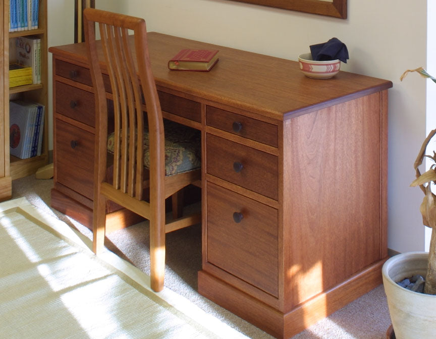 Jefferson Shaker Desk office furniture - large desk w/ keyboard tray or pencil drawer, 2 drawers & 1 file drawer on each side