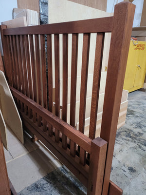 Craftsman style queen bed made in quarter sawn white oak made to order by Hardwood Artisans in Bethesada, MD