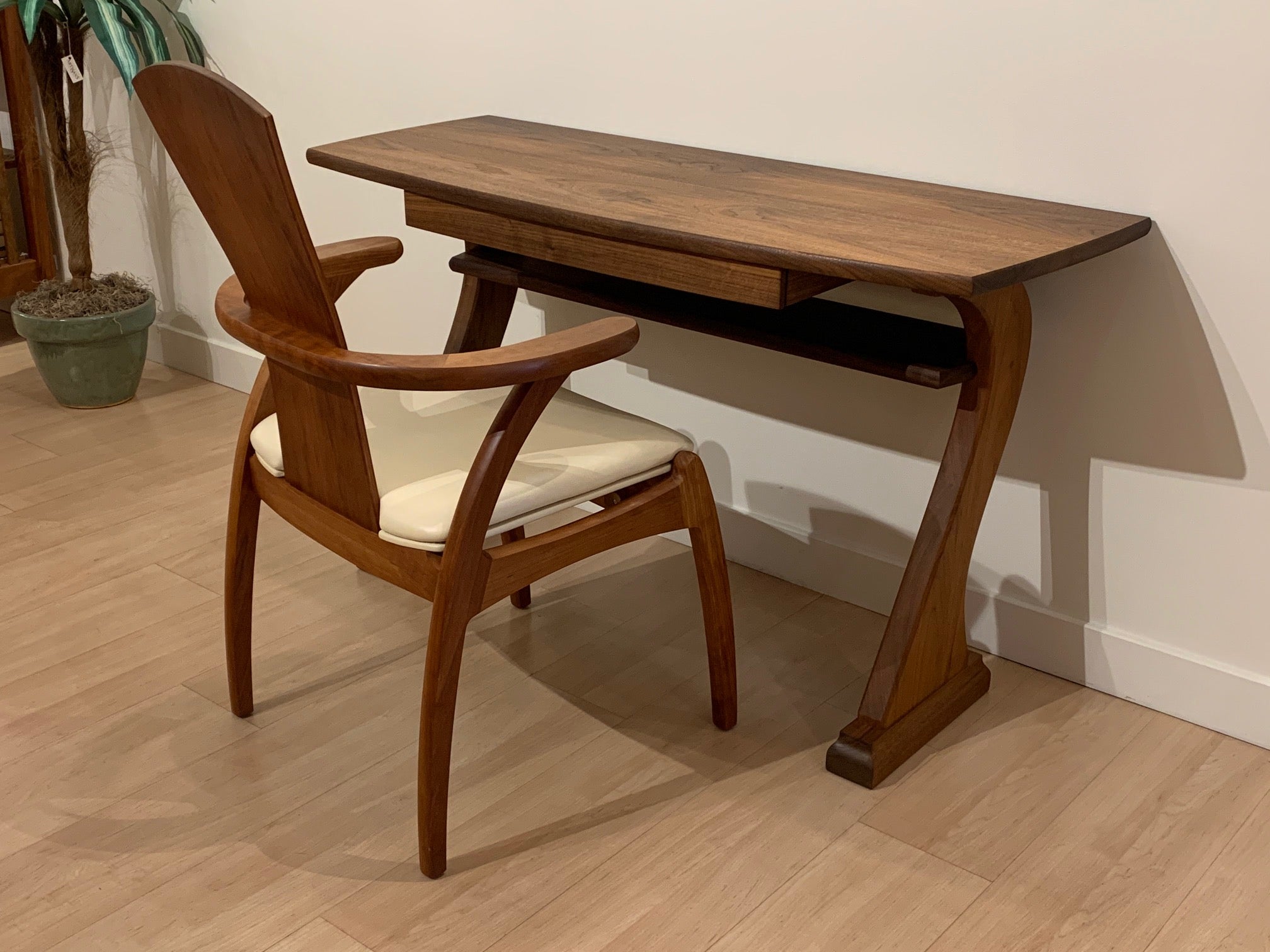 Bridge Desk | Hardwood Artisans Handcrafted Office Furniture